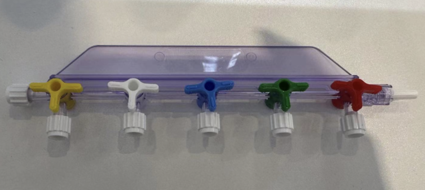 Disposable medical three-way valve